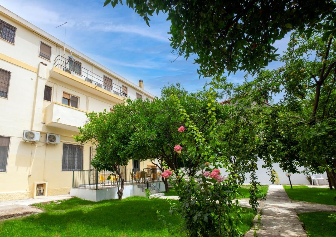 Hotel Soleo Quartu SantʼElena Dış mekan fotoğraf